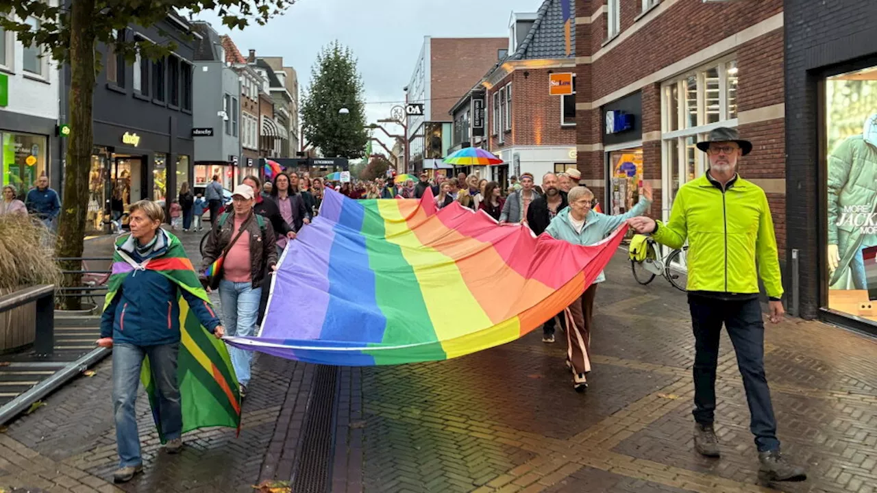 succesvolle-eerste-pride-walk-achterhoek-fantastis-succesvolle-eerste-pride-walk-achterhoek-fantastis-5C98700470AA14BEBF0C98F3A71AF1C7